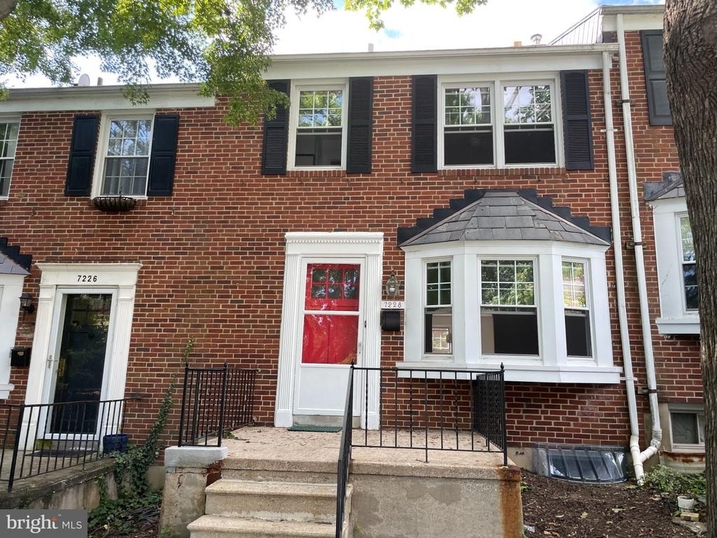 7228 Lanark Road - Photo 1
