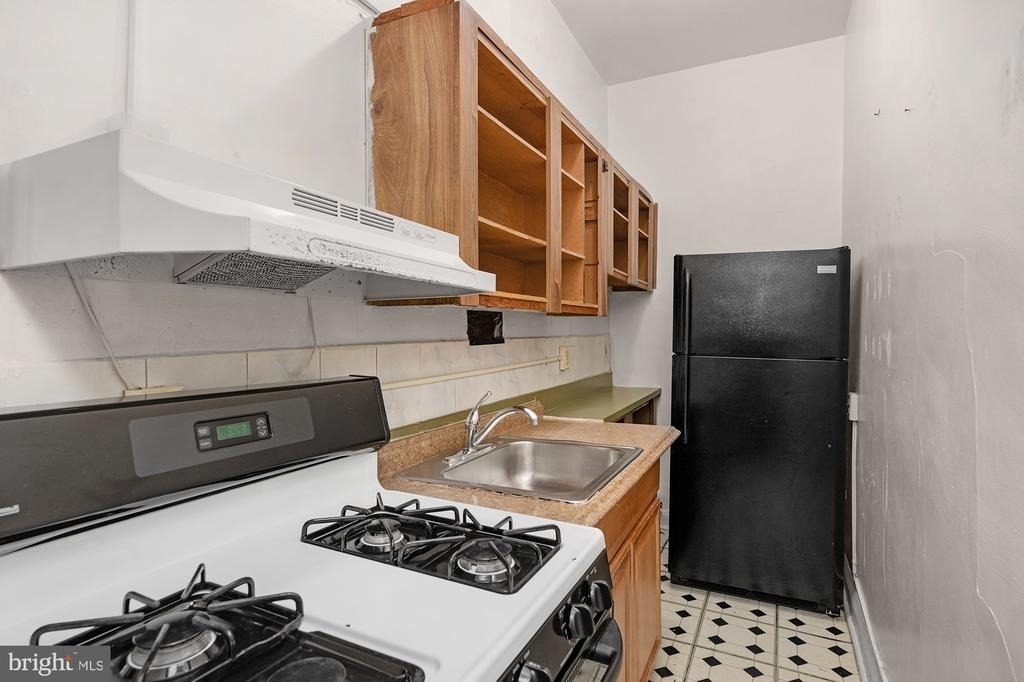 931 Saint Paul Street - Photo 6