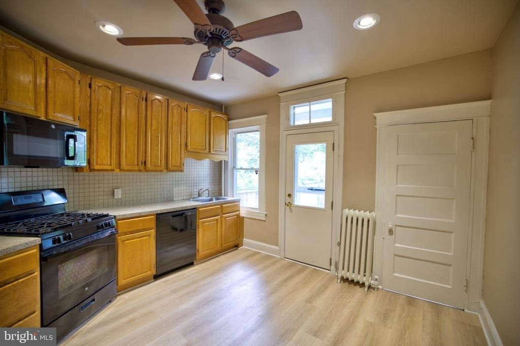 608 E 33rd Street - Photo 4
