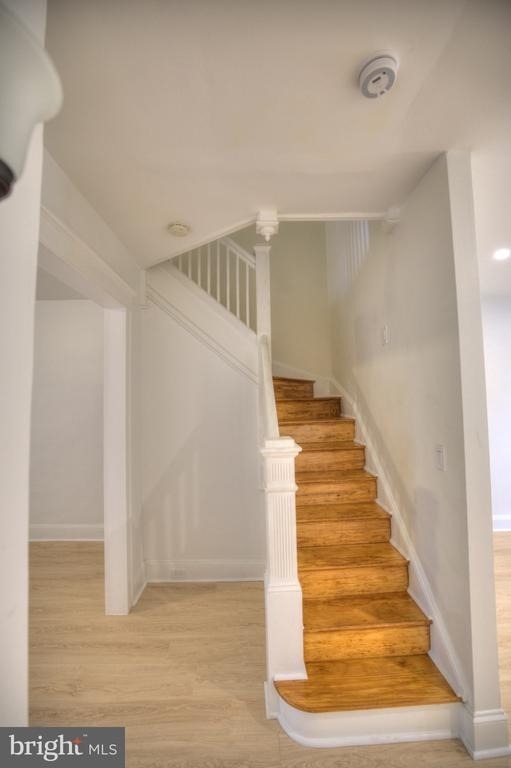 608 E 33rd Street - Photo 6