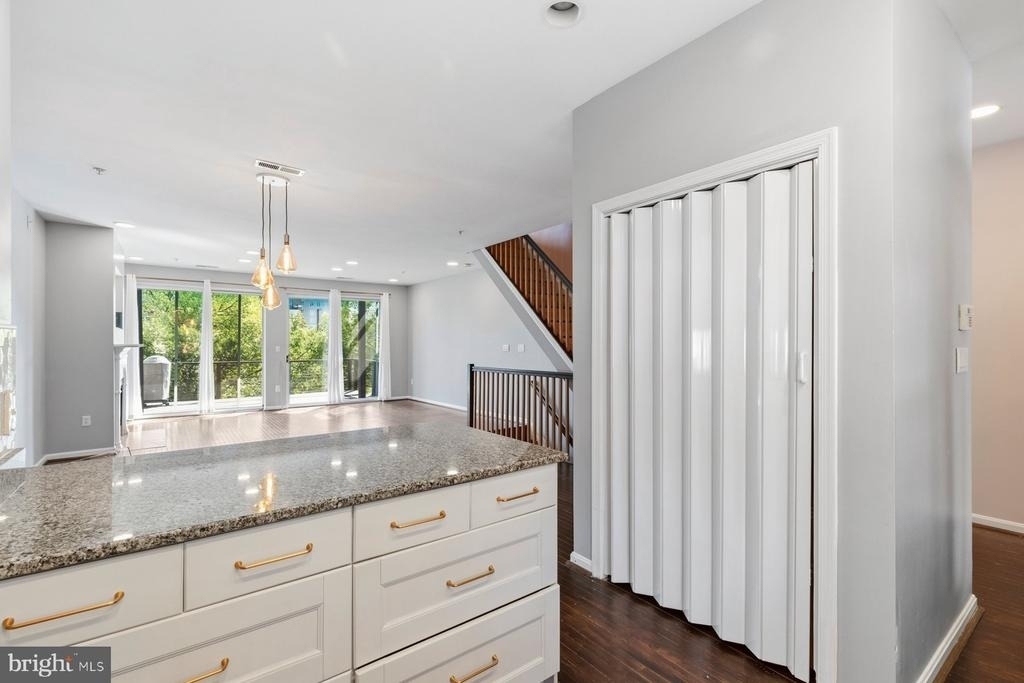 1025 Covington Street - Photo 4