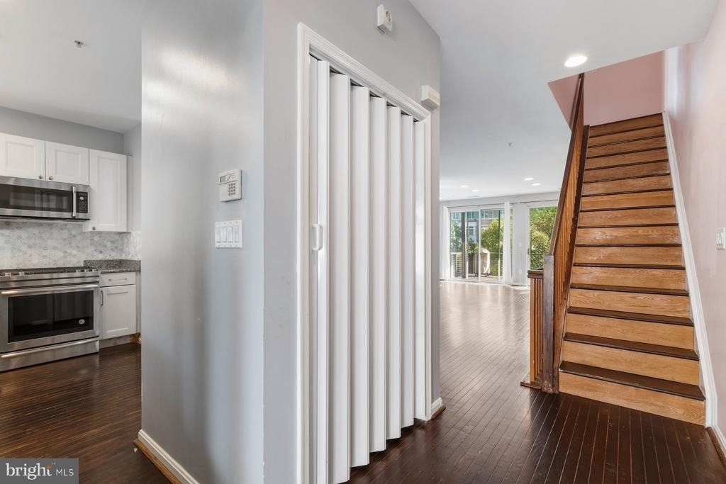 1025 Covington Street - Photo 3