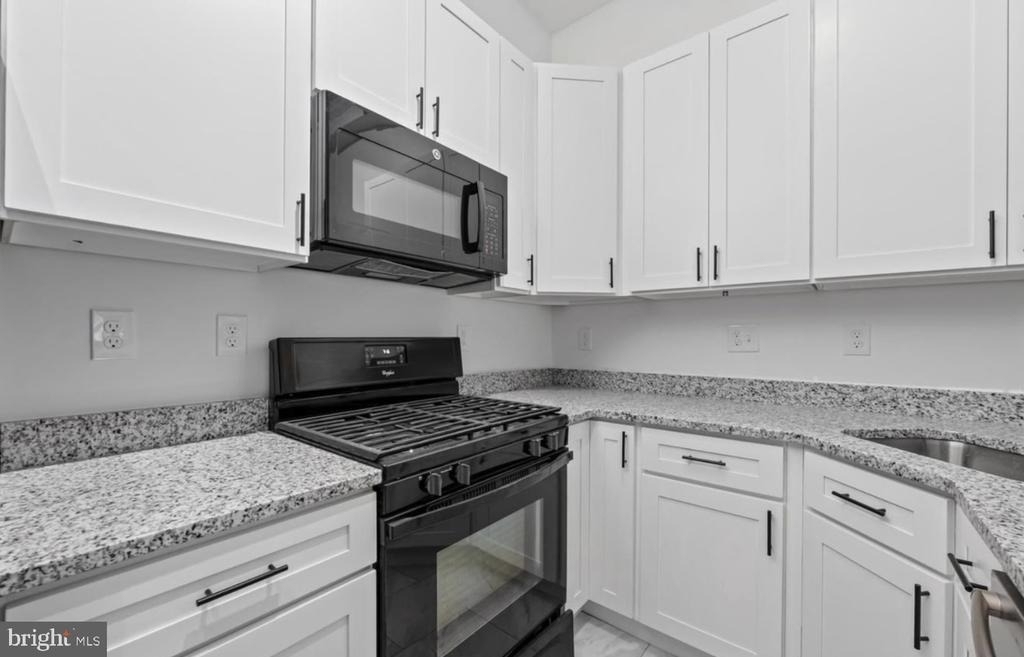 2024 Park Avenue - Photo 6
