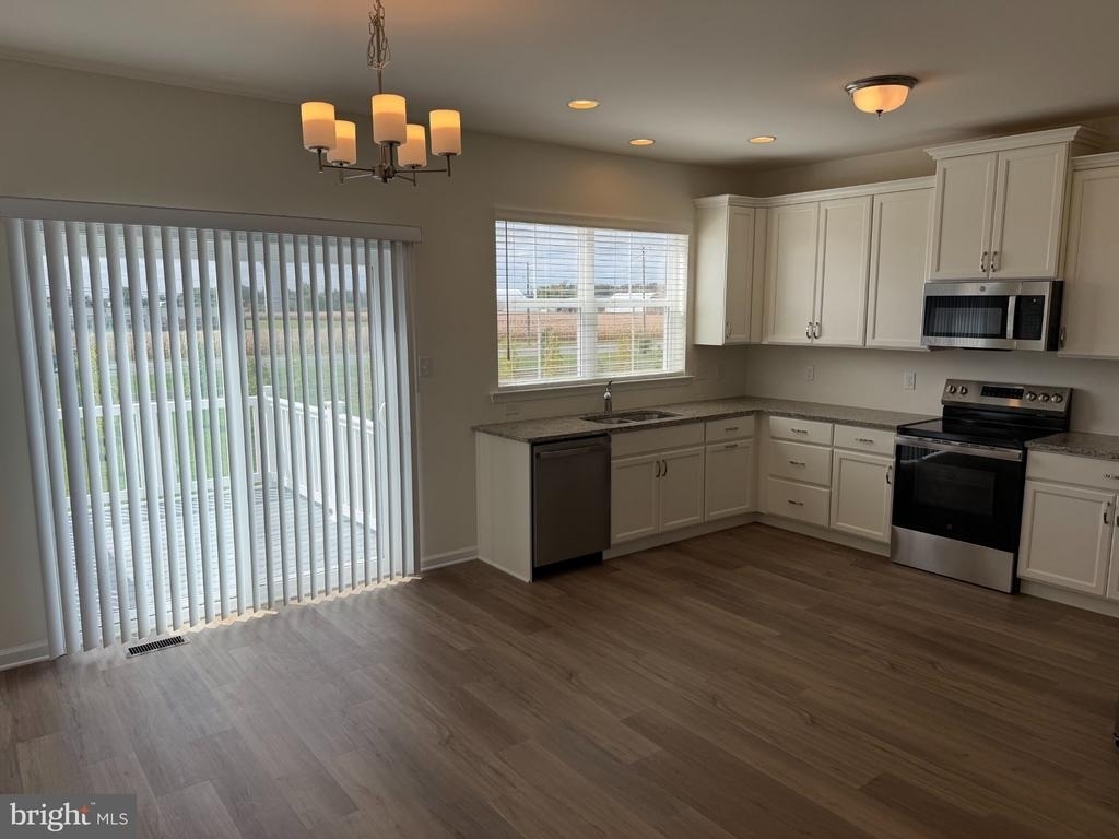 730 Rosler Way - Photo 5