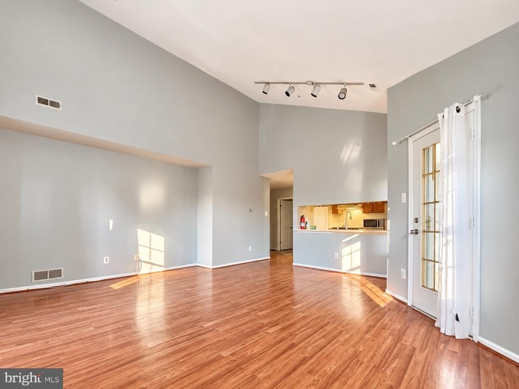 3121 Charing Crossing - Photo 1