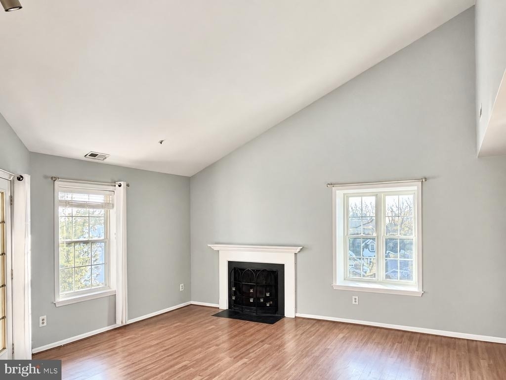 3121 Charing Crossing - Photo 2