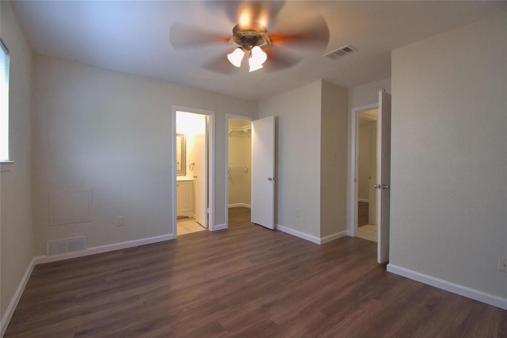 6201 Soft Wind Cir - Photo 12