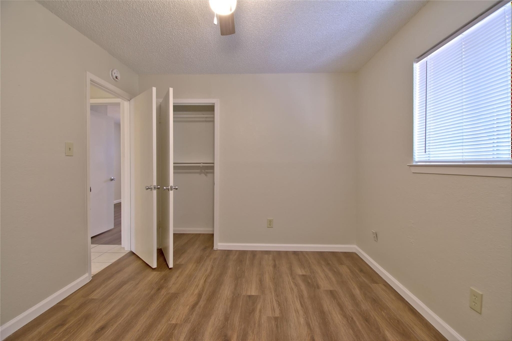 6201 Soft Wind Cir - Photo 10