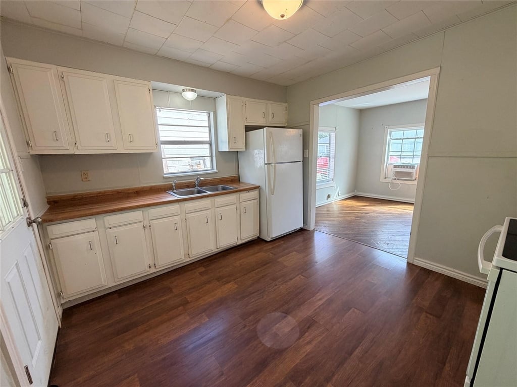 107 Franklin St - Photo 6