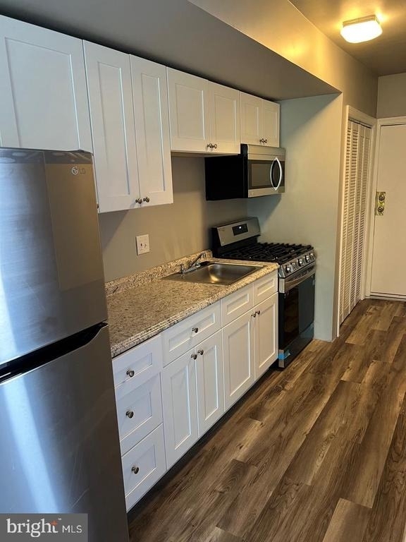 4219 Brooks Street Ne - Photo 2