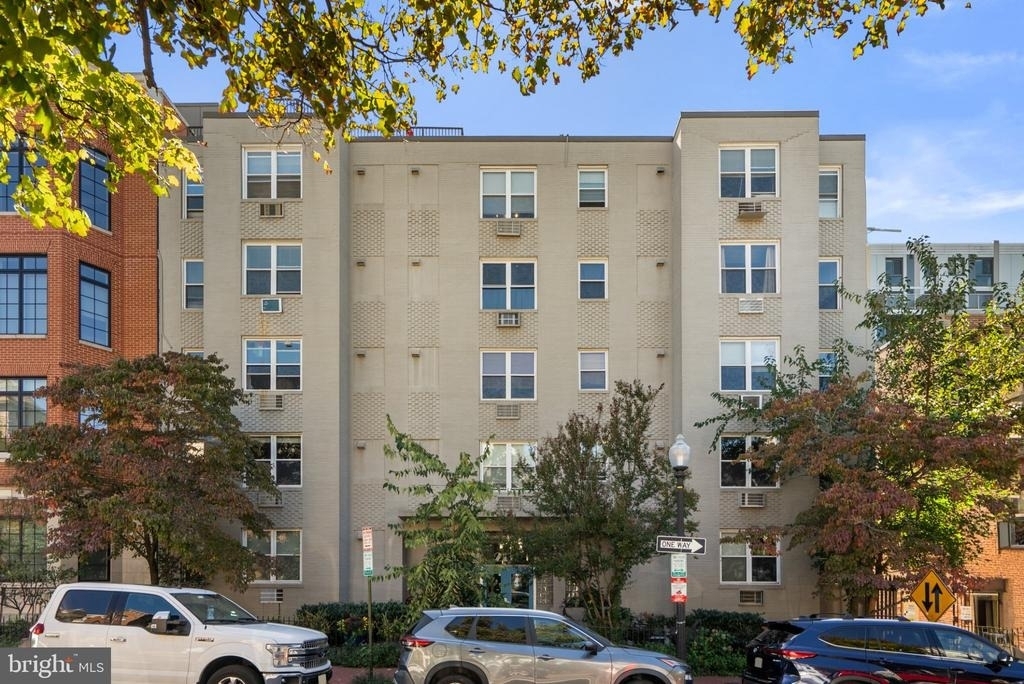 2130 N Street Nw - Photo 2