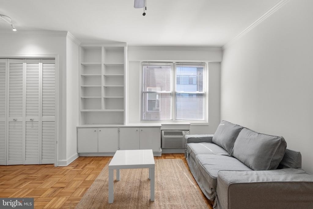 2130 N Street Nw - Photo 8