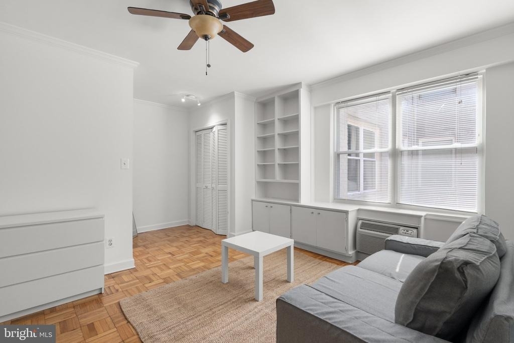 2130 N Street Nw - Photo 9