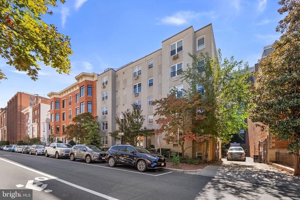 2130 N Street Nw - Photo 1