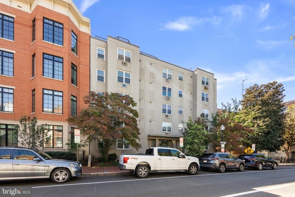 2130 N Street Nw - Photo 3