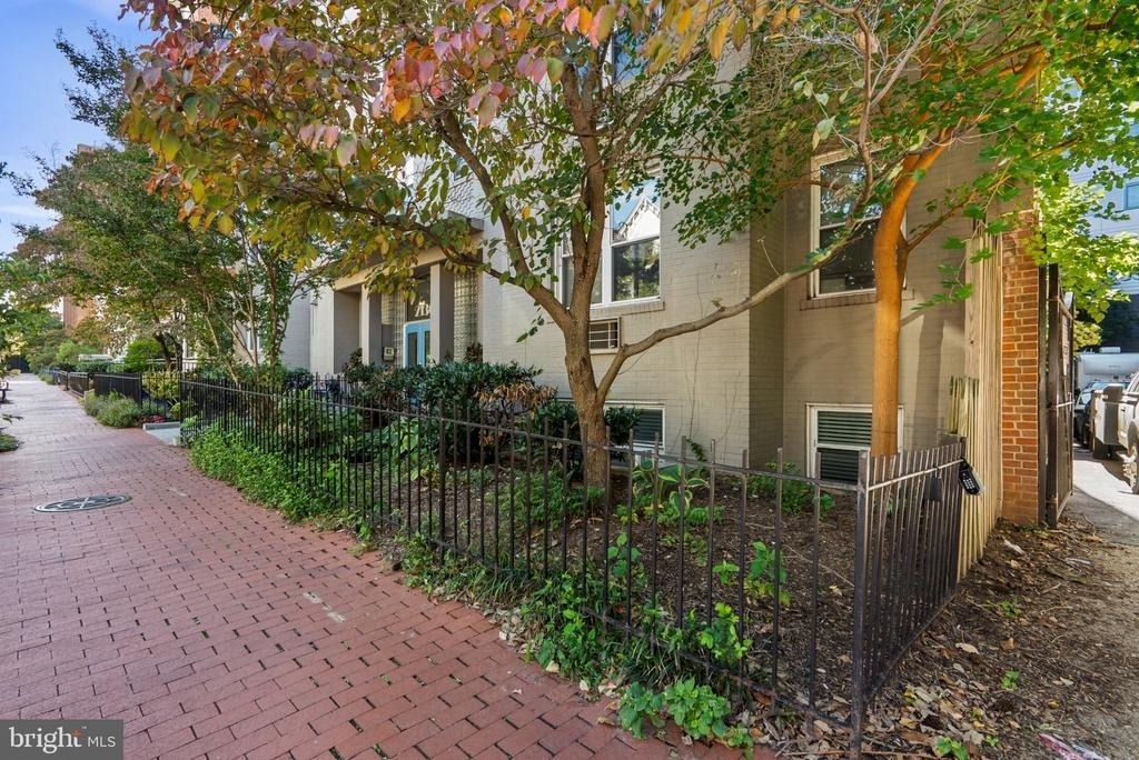 2130 N Street Nw - Photo 0