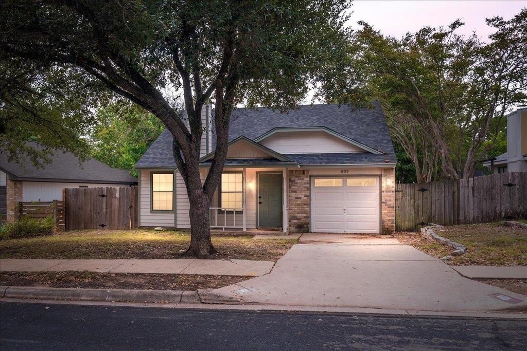 803 Kavanagh Dr - Photo 1