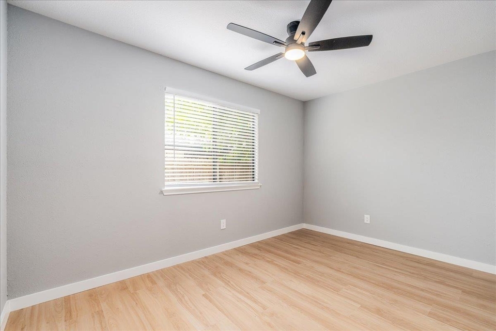803 Kavanagh Dr - Photo 12