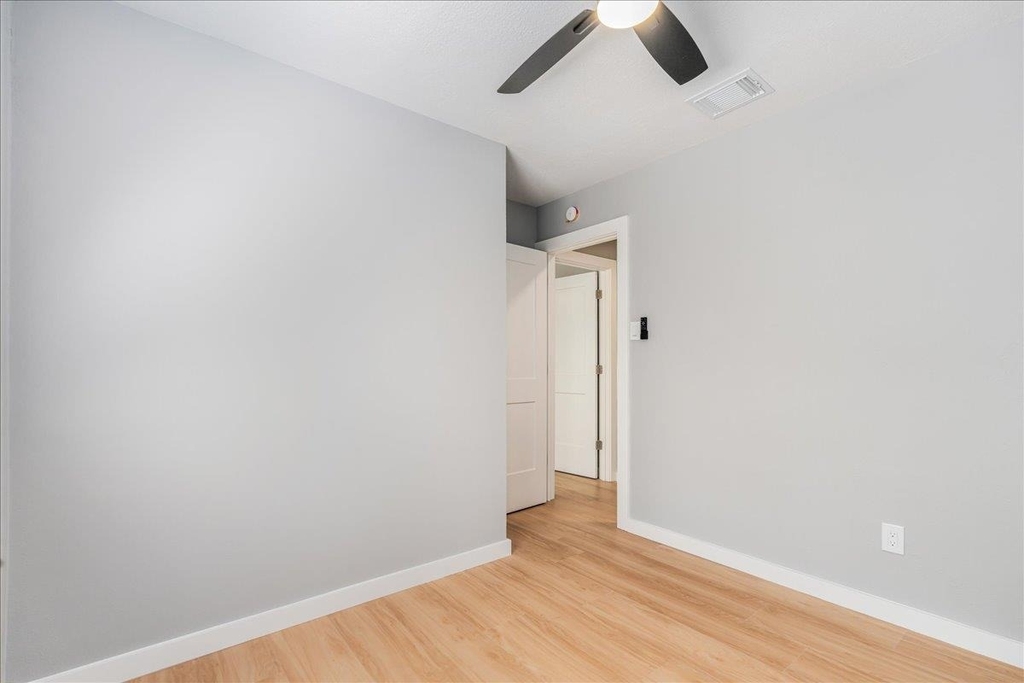 803 Kavanagh Dr - Photo 16