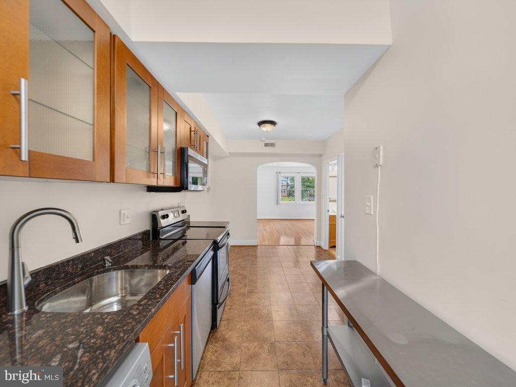 1333 Adams Street Ne - Photo 18