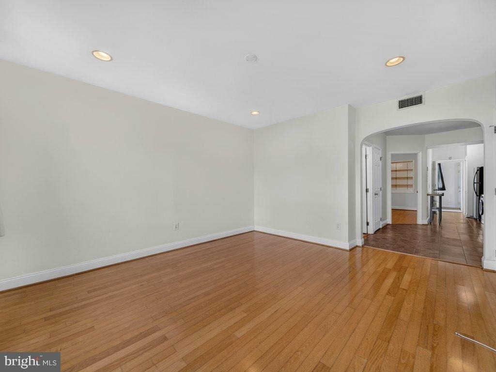 1333 Adams Street Ne - Photo 5