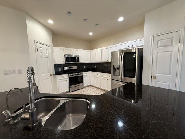 2106 Surrey Dr - Photo 7
