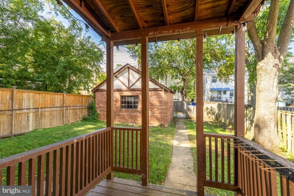 3719 Windom Place Nw - Photo 37