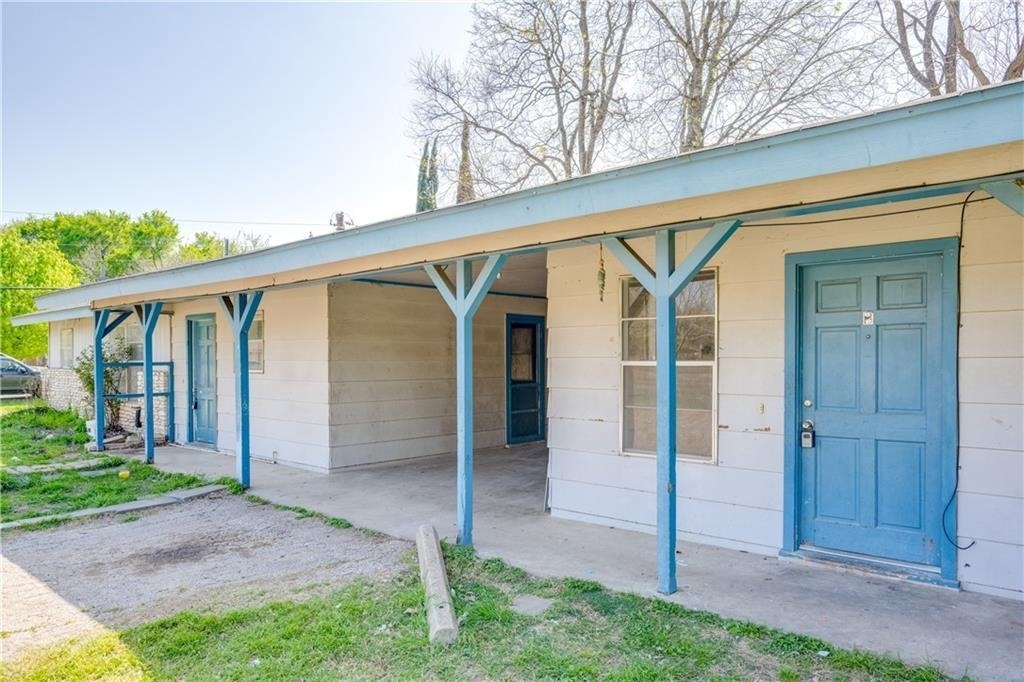2502 Cecil Dr - Photo 12