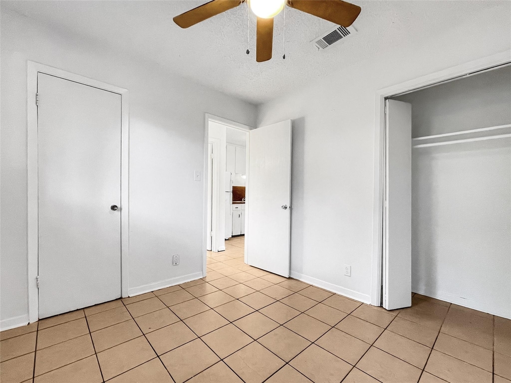 2502 Cecil Dr - Photo 11