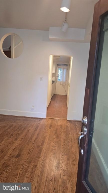 320 14th Street Ne - Photo 2