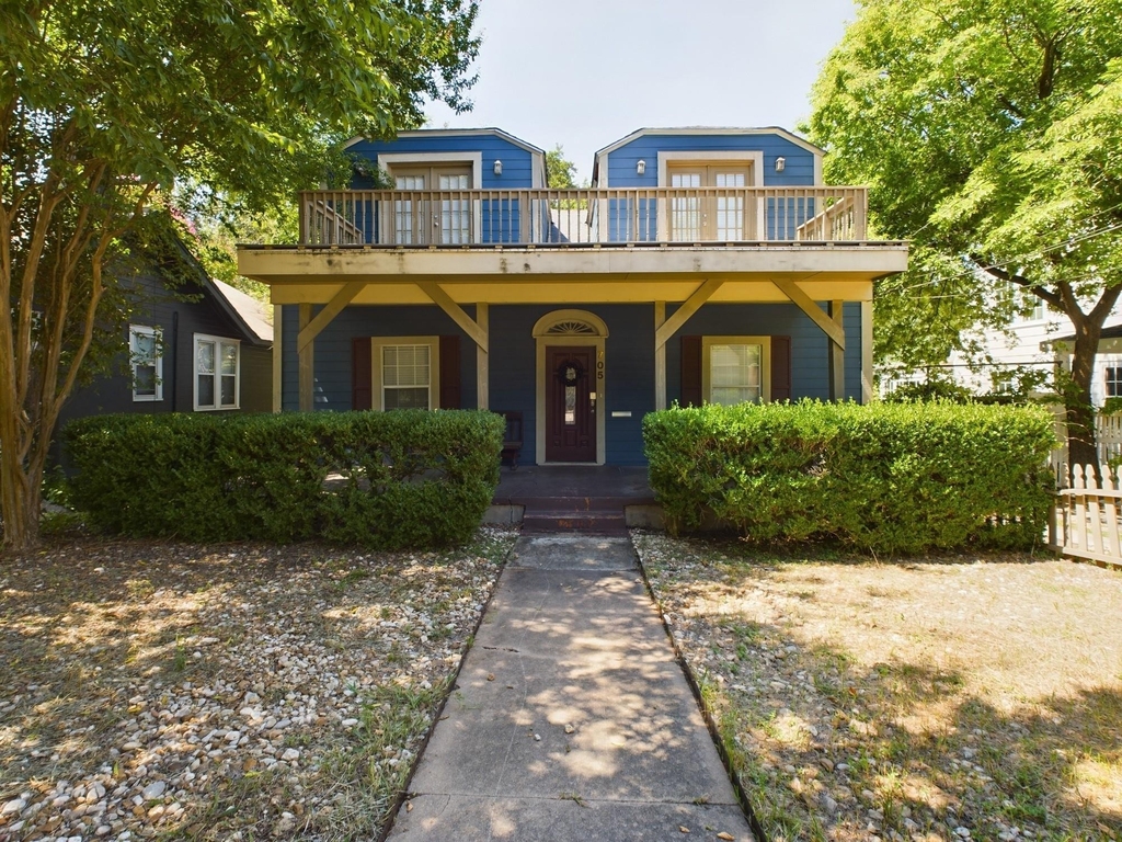 705 E 32nd St - Photo 0