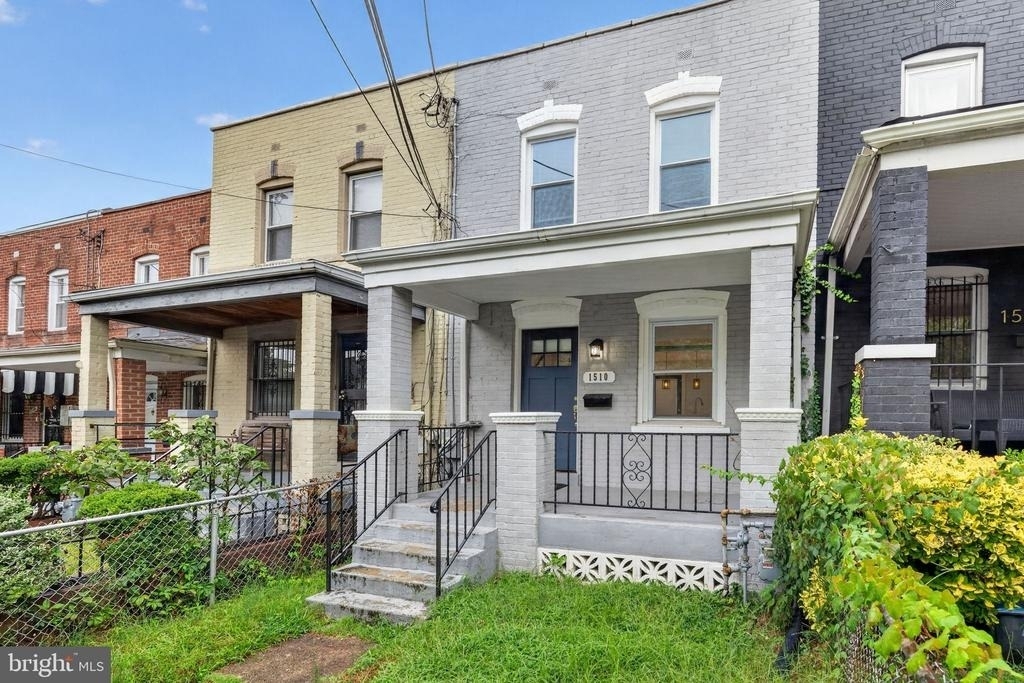 1510 Howard Road Se - Photo 2