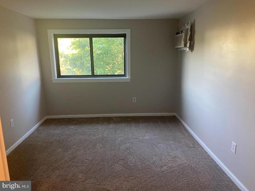 3103 Naylor Road Se - Photo 4