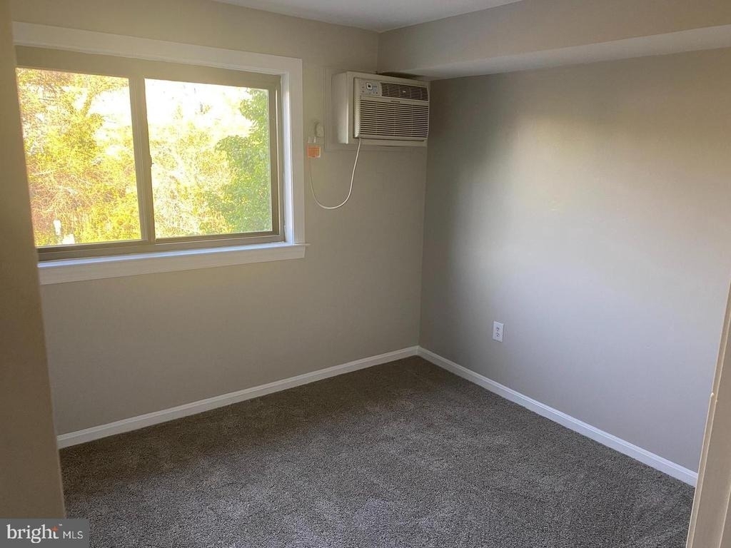 3103 Naylor Road Se - Photo 8