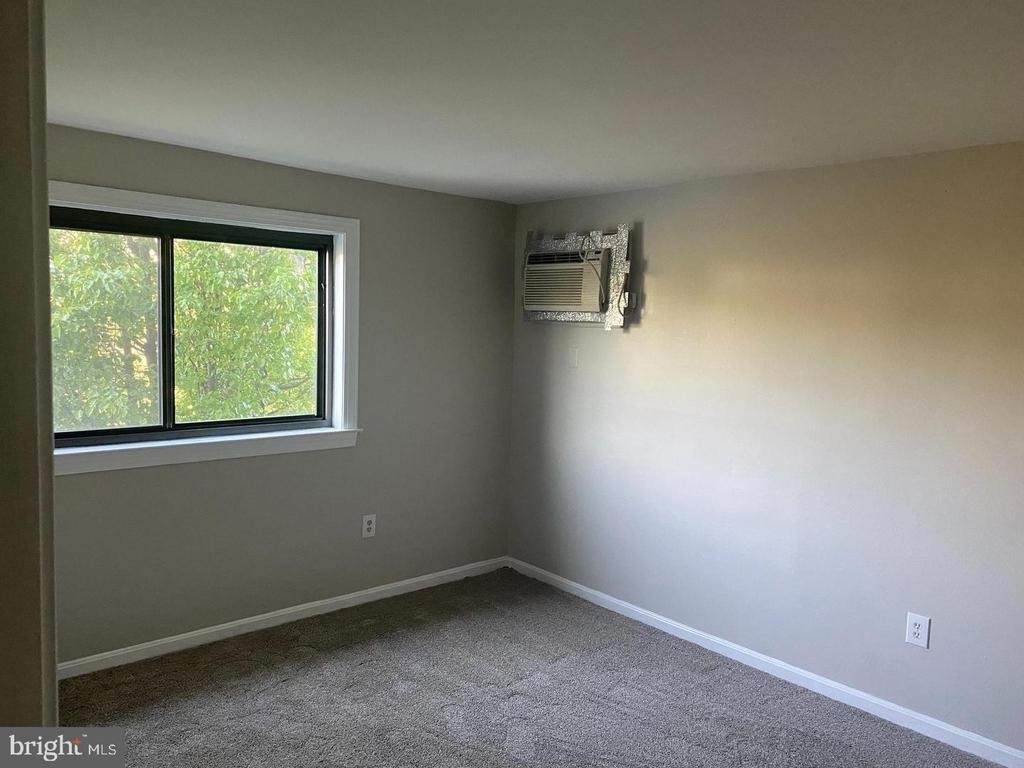 3103 Naylor Road Se - Photo 5