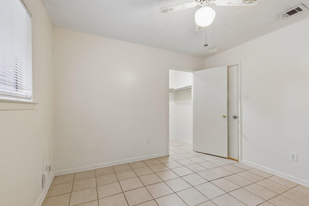 4703 Sagebrush Cir - Photo 10