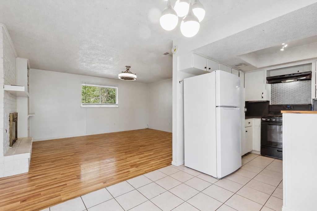 4703 Sagebrush Cir - Photo 4