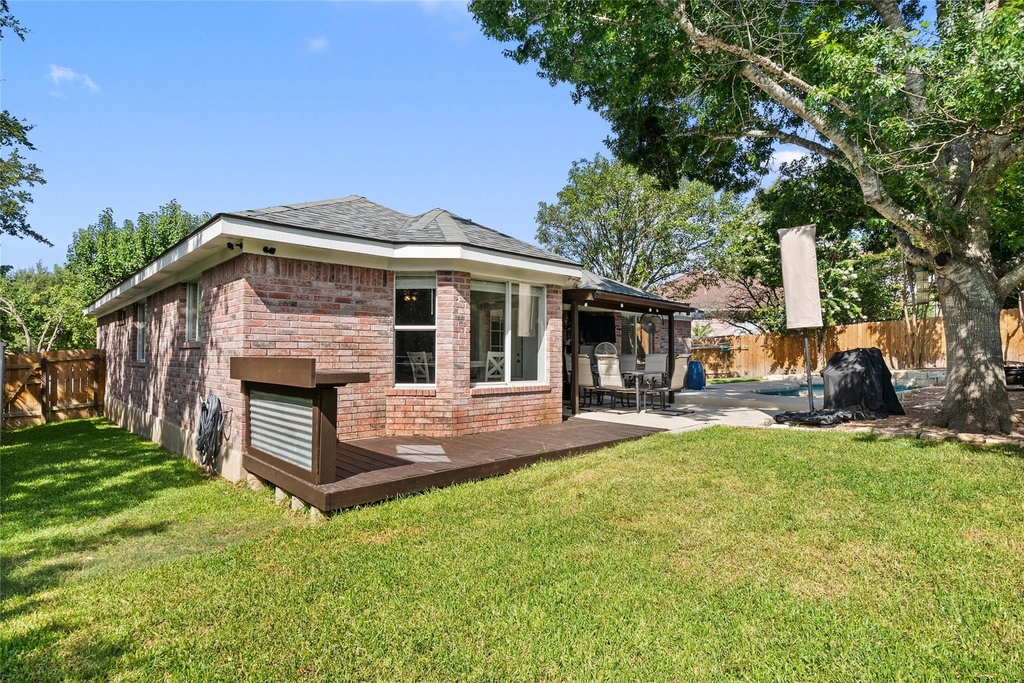 9024 Heiden Ln - Photo 6
