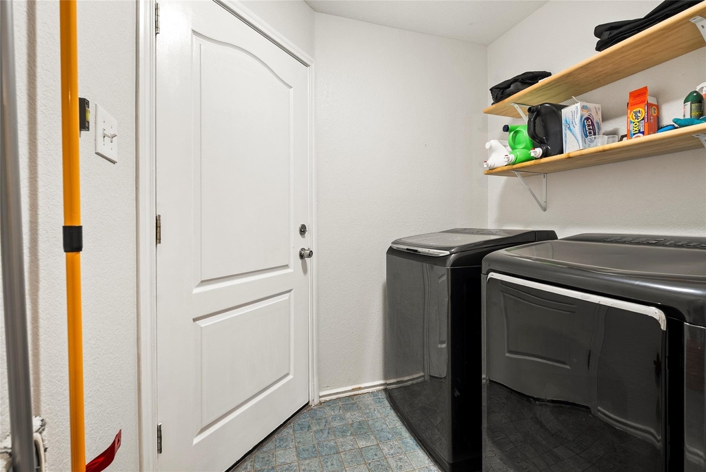 9024 Heiden Ln - Photo 27