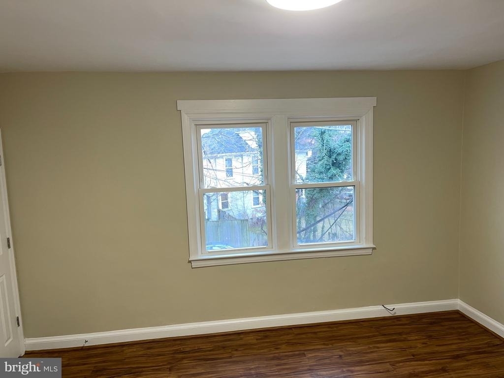 2210 Nicholson Street Se - Photo 1