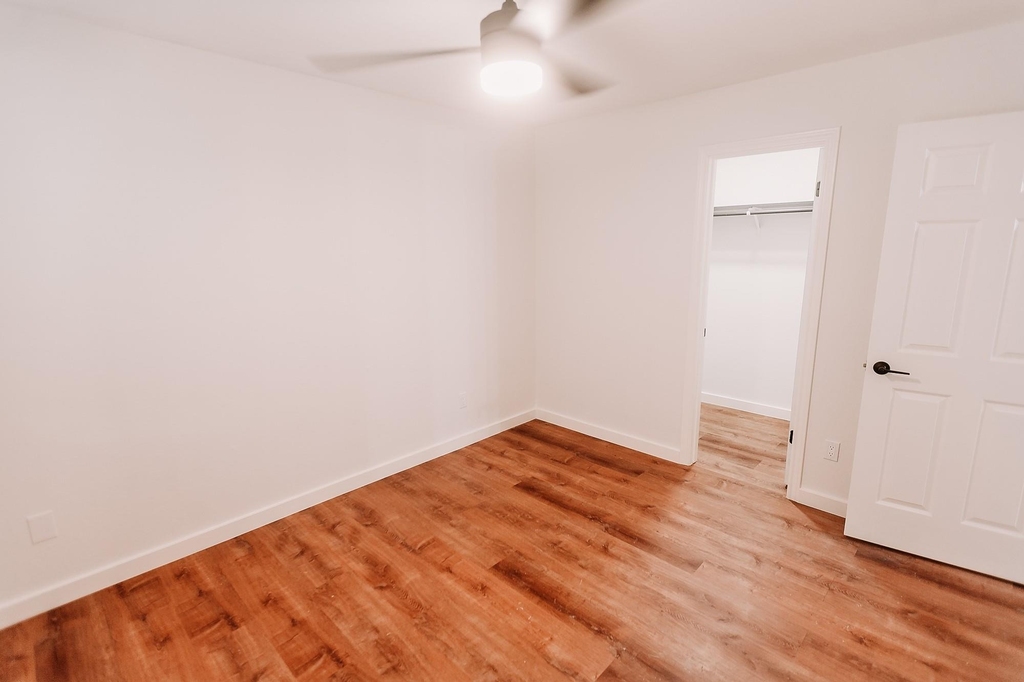 1505 Windsong Trl - Photo 12