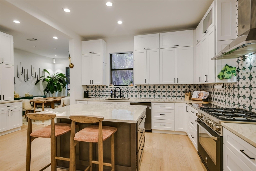 1529 Barton Springs Rd - Photo 6