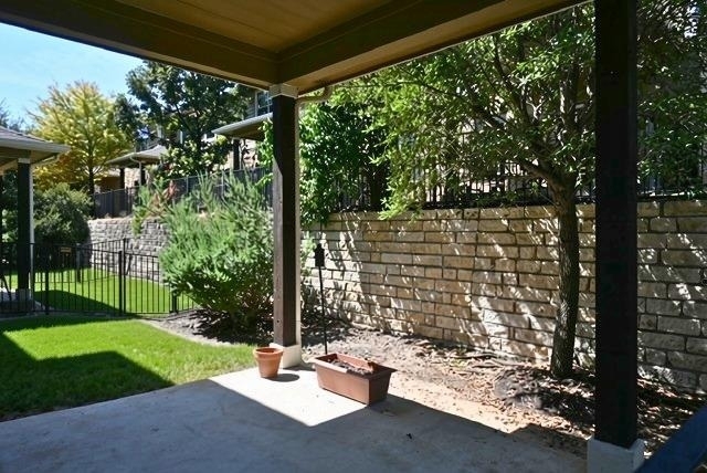 516 E Slaughter Ln - Photo 3