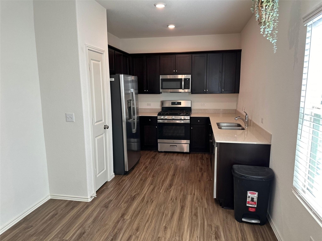 3504 Lodgepole Dr - Photo 1