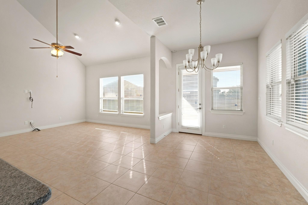 19509 Kolsti Way - Photo 13