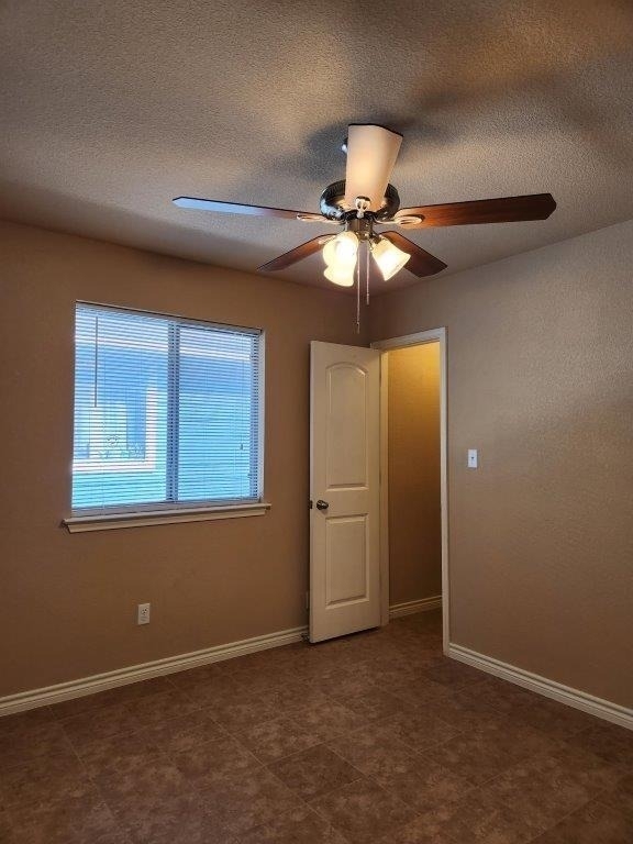 4509 Halliday Ave - Photo 13