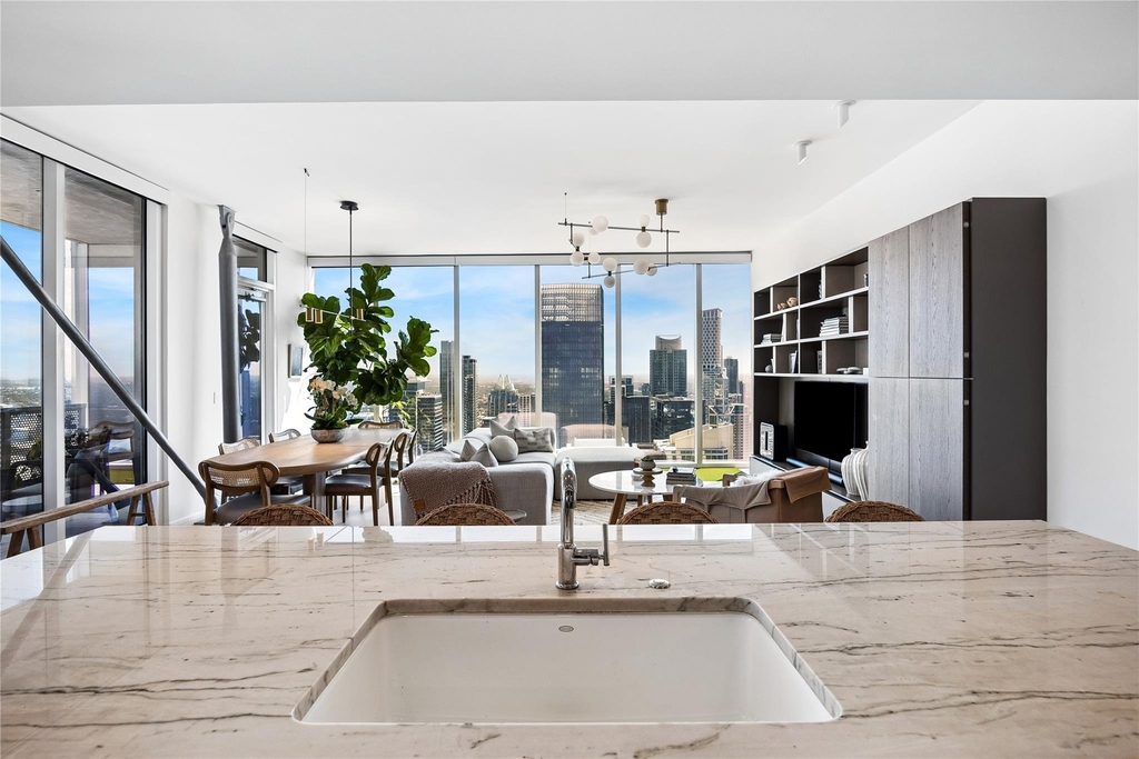 301 West Ave - Photo 5