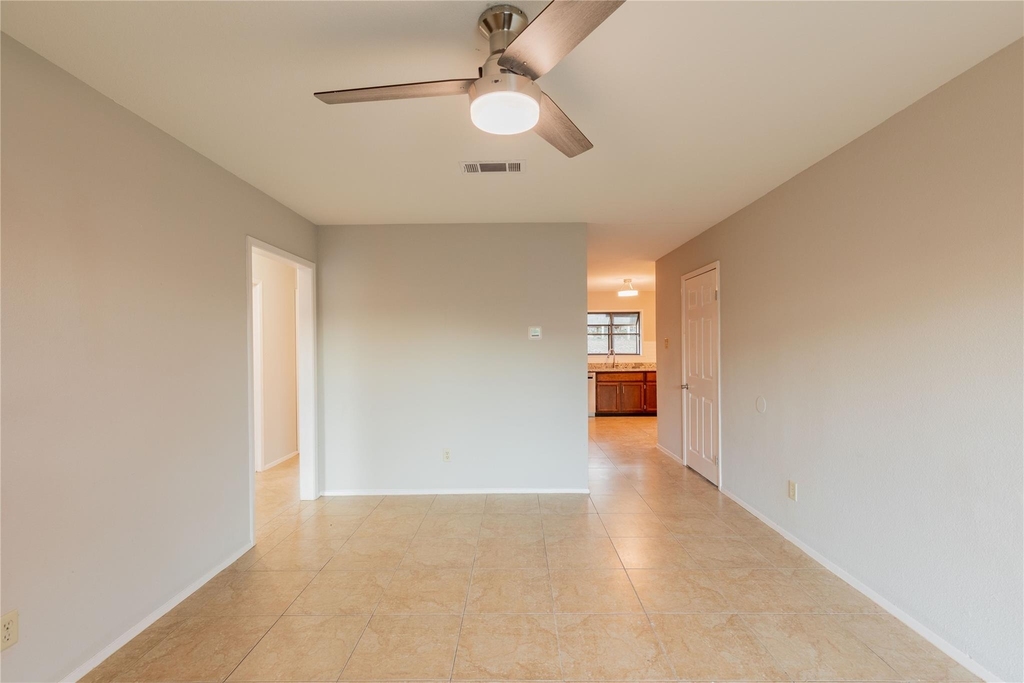 2003 Castle Gate Cir - Photo 2