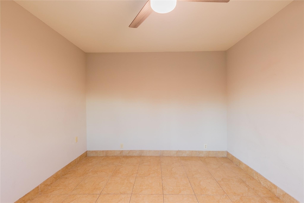 2003 Castle Gate Cir - Photo 5