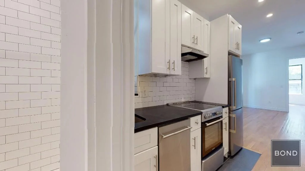 405 West 50th Street - Photo 0